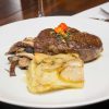 Bife Ancho com Batata Boulangère