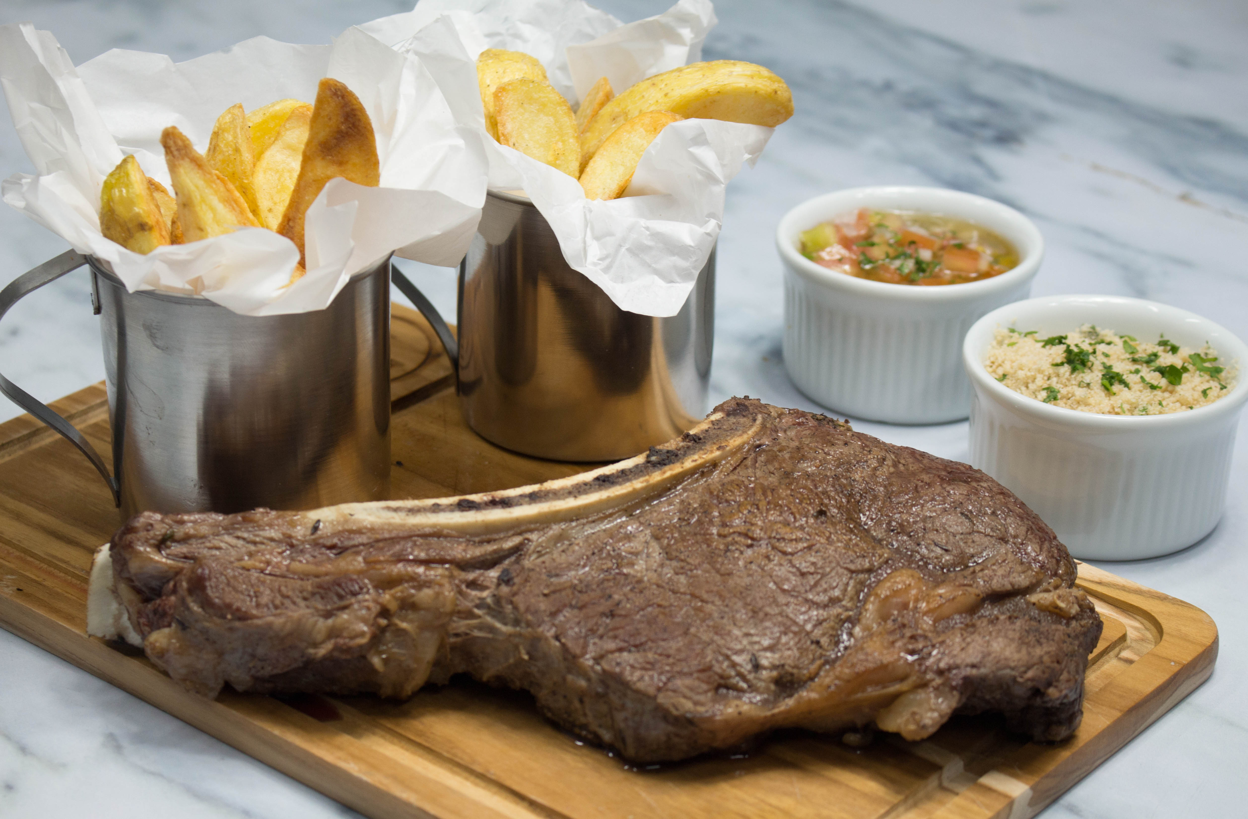 Prime Rib c/ Batatas Rústicas ao Molho de Vinagrete e Farofa (min 2 ...