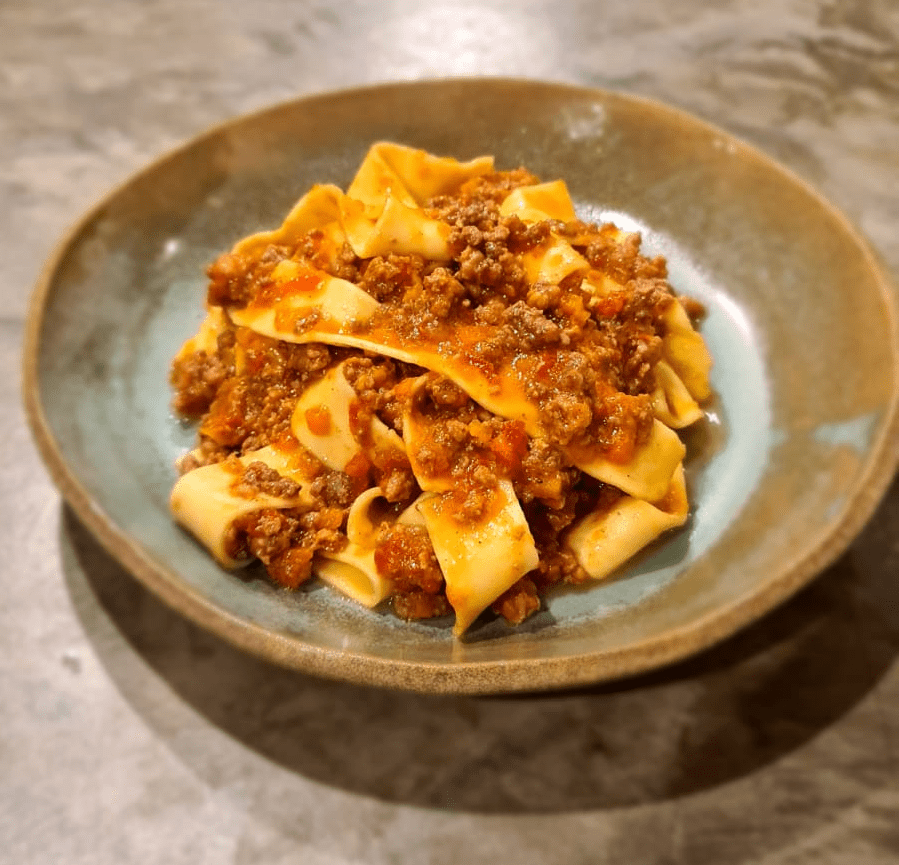 Pappardelle a Bolognese - Receita Clássica - The Market l O Mercado de ...