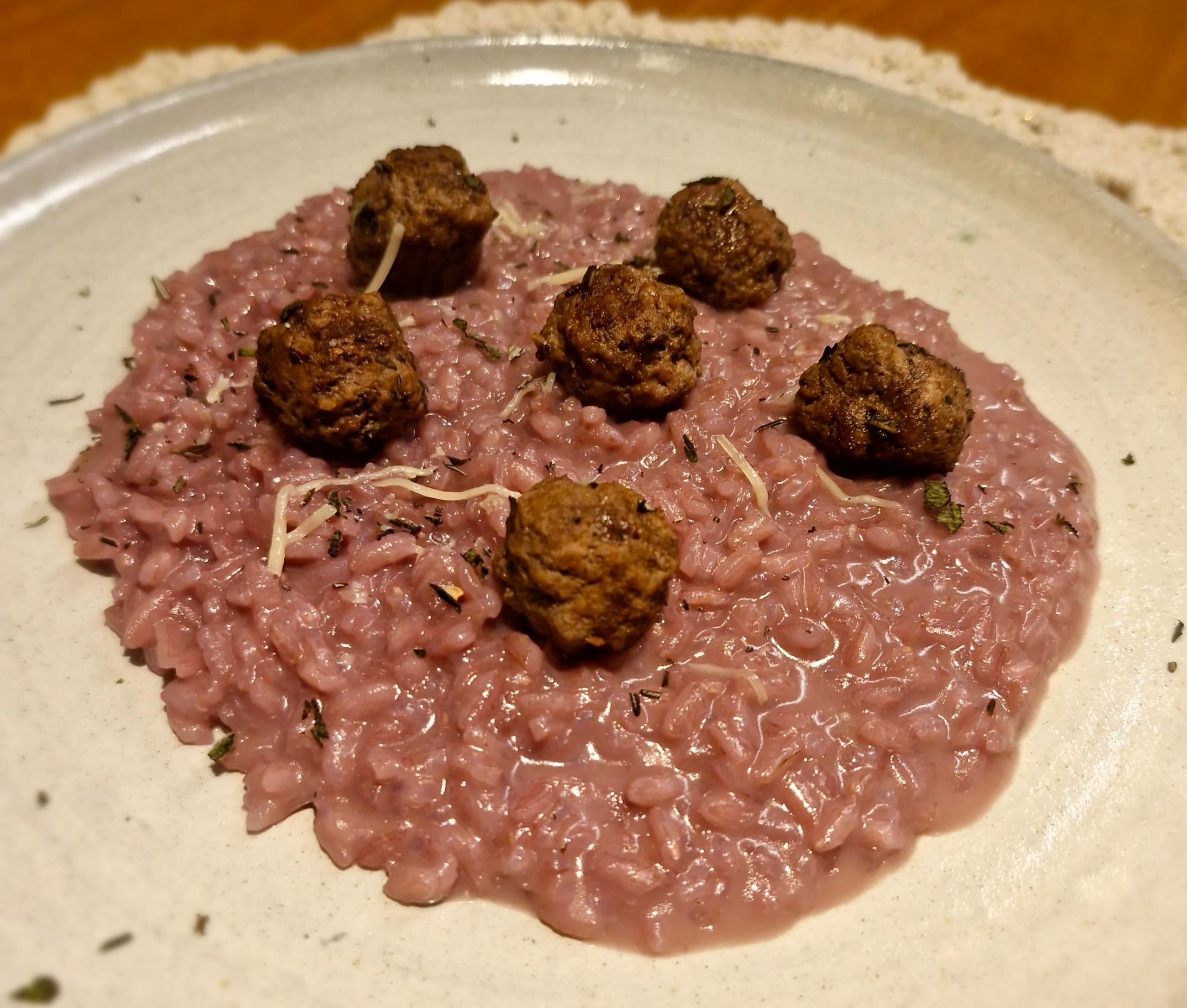 Risotto Roxo com Mini Almôndegas as Ervas - The Market l O Mercado de ...